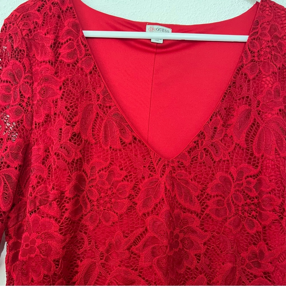 Guess Women Lace Red Dress with Metallic Brand Tag ( Guess) V-Neck 3/4 Sleeves - Picture 13 of 15